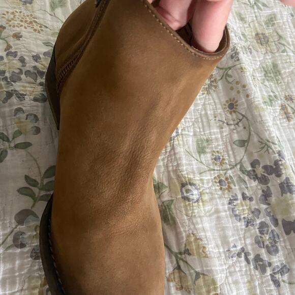 EUC Circle G Honey Leather Side Fringe Round Toe Zip Western Booties Women’s 11M - Picture 11 of 11